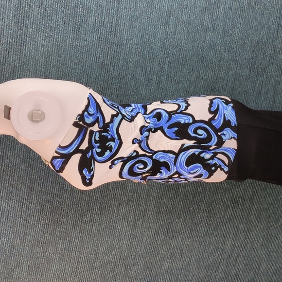 Caché Tube Top With Chain Detail - Picture 3 of 10